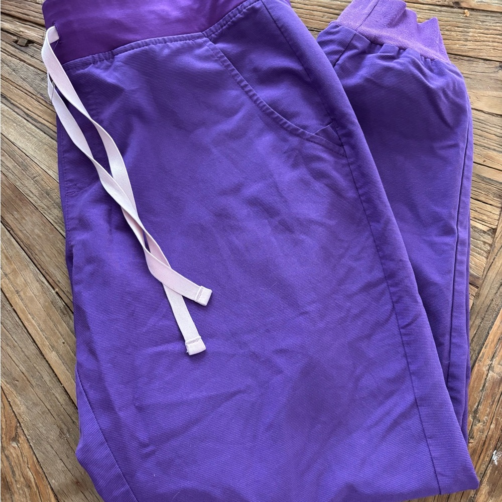 FIGS Medium Petite ultra violet purple Zamora joggers
